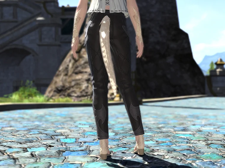 Archaeoskin Breeches of Crafting - Image